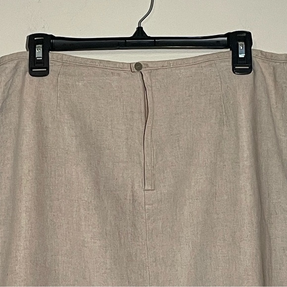 Dockers Recode Elegant Tan Women's Skirt knee length size 12 - Picture 5 of 7